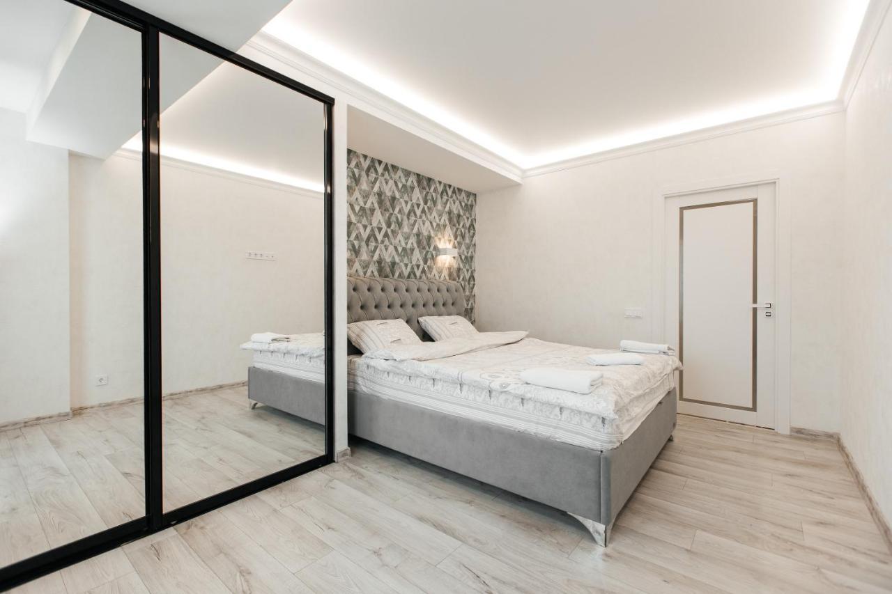 Luxury Apartment Chisinau Exterior photo